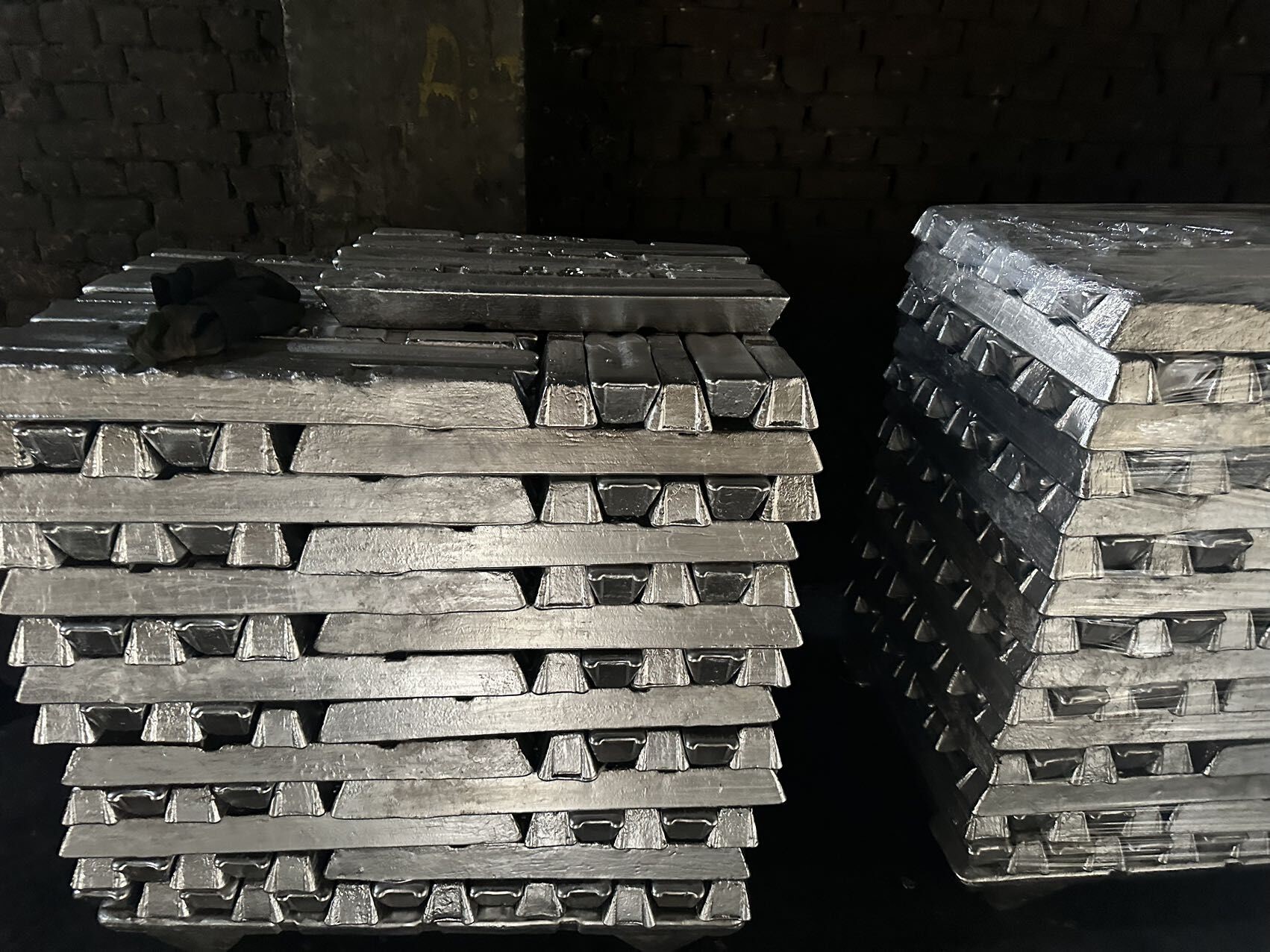 Weak construction output hampers European aluminum, steel markets